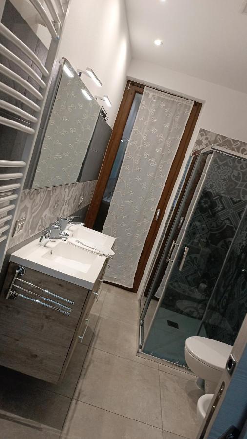 Home Vittoria Lago Di كومو المظهر الخارجي الصورة